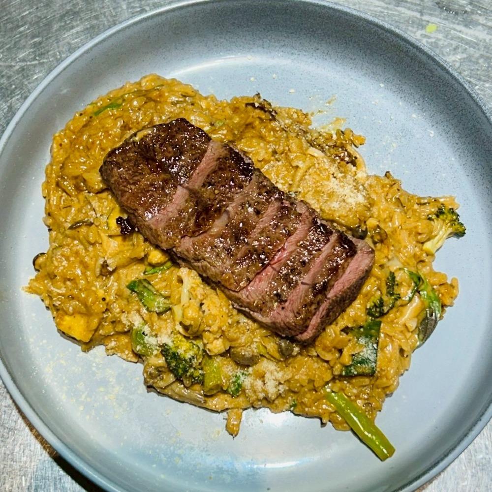  牛骨汁酒醋牛肉燉飯